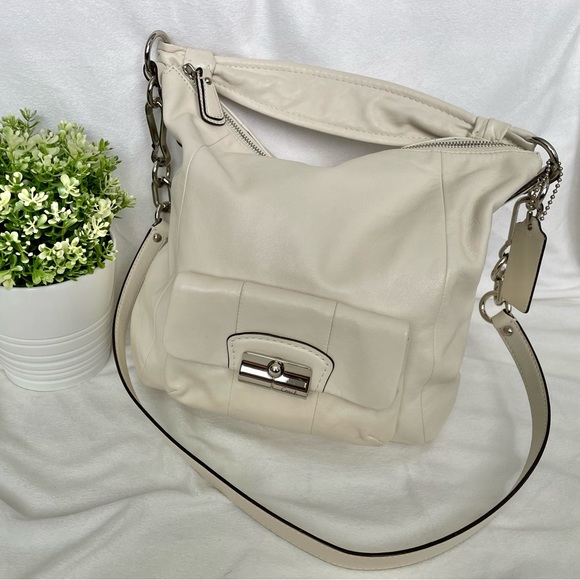 Coach Handbags - Cream Leather Coach Purse